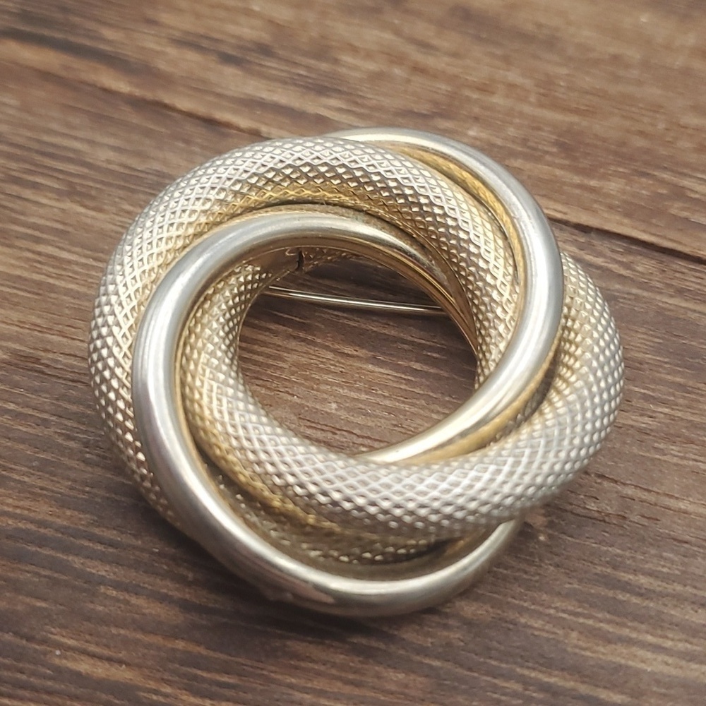 Mesh twisted knot large estate brooch B531